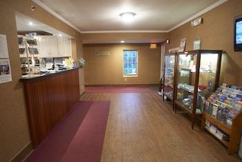Hotel Sandwich Lodge & Resort