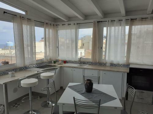 Apartamento Mansarda Sole Ed Ombra Terrazza Vista Mare