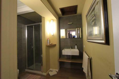 Luxurious Apartment Close To Sea