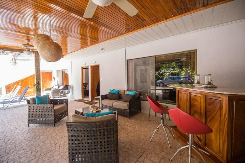 Tuanis Aparthotel
