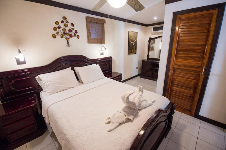 Tuanis Aparthotel