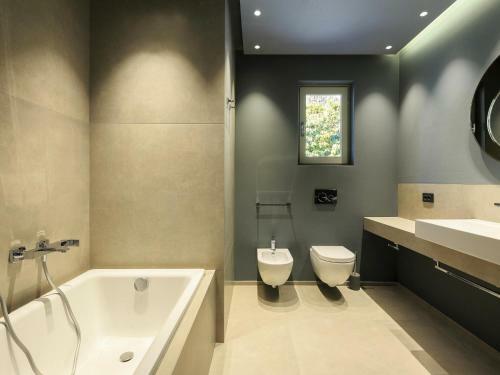 Villa Falcone 5 Bedrooms 10 Pax