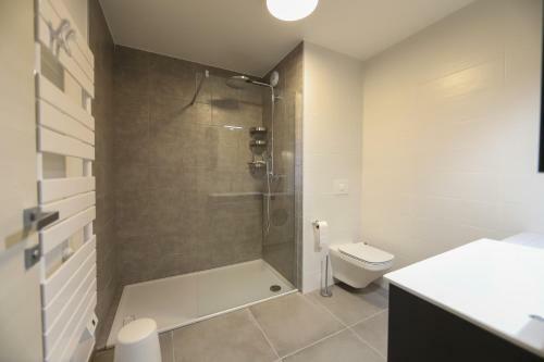 Apartamento Le Romain -1-bedroom With Private Garage
