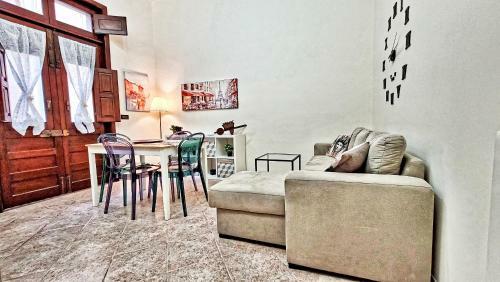 Zanzi 's Apartments