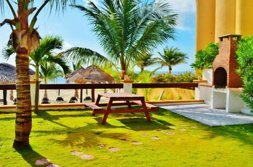 Aparthotel Arrecifes Suites