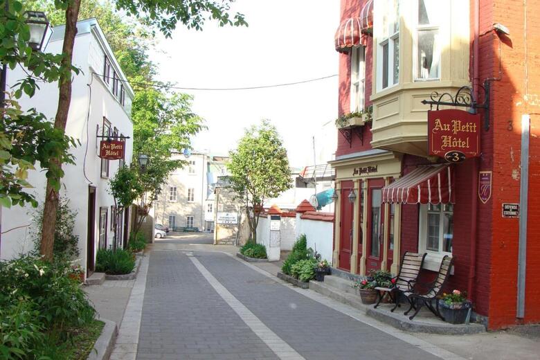 Hotel Au Petit H�tel