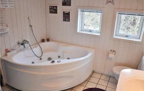Holiday Home Vinkelb�k III
