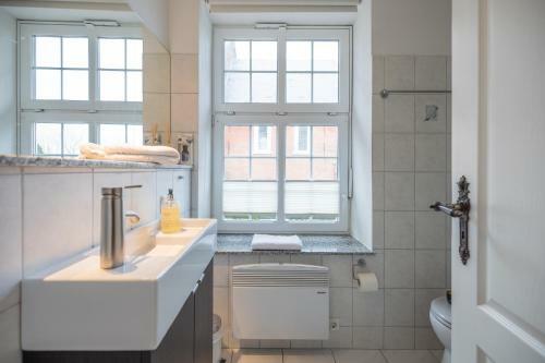 Alte Schule Horsb�ll