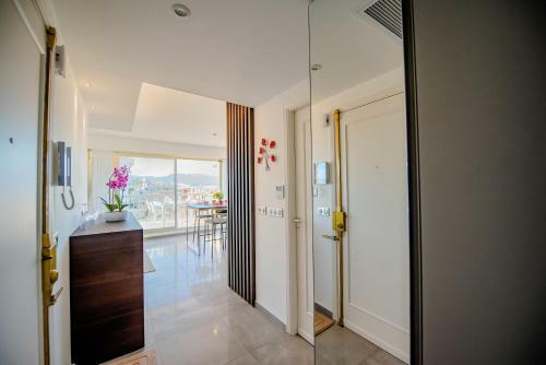 Apartamento High Standing With Incredible Old Antibes And Sea Views