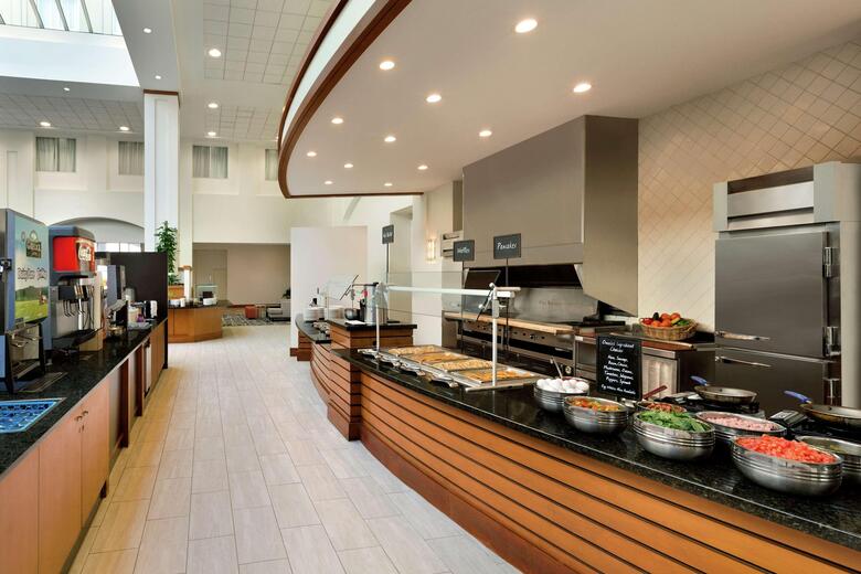 Hotel Embassy Suites Logan Airport