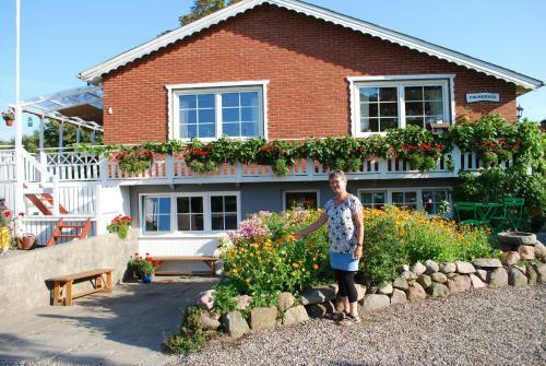 Bed And Breakfast �r�