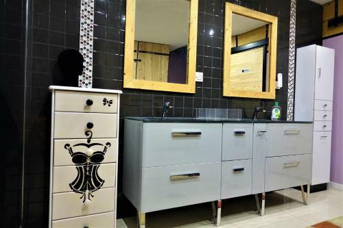 Maison Small Luxury ( Planxa,suite,solarium,jacuzzi,pas de Vis � Vis)