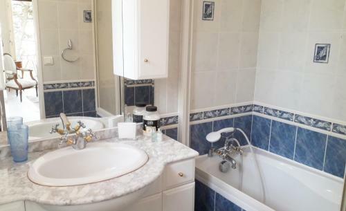 Maison Moderne Piscine Wifi - Aiguillon Goetchea