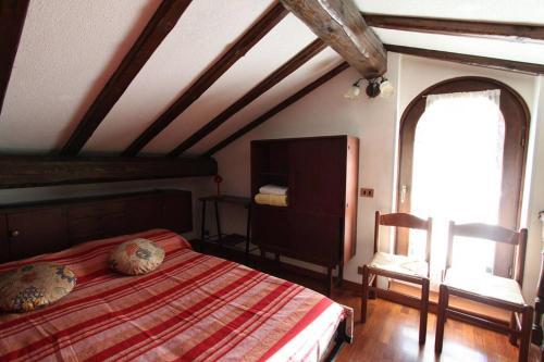 Captivating 4 -bed Apartment In Bellagio Historic