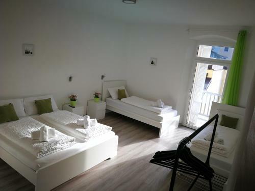 Hostal Iceman Room's Central