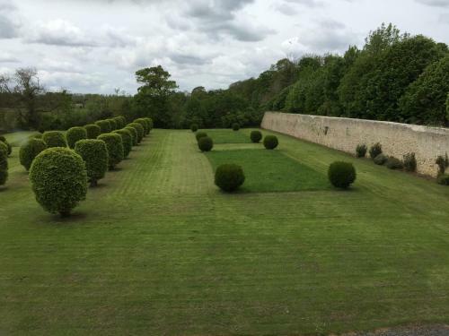 Bed & Breakfast Le Ch�teau D'asni�res En Bessin