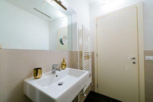 Pareto Apartment