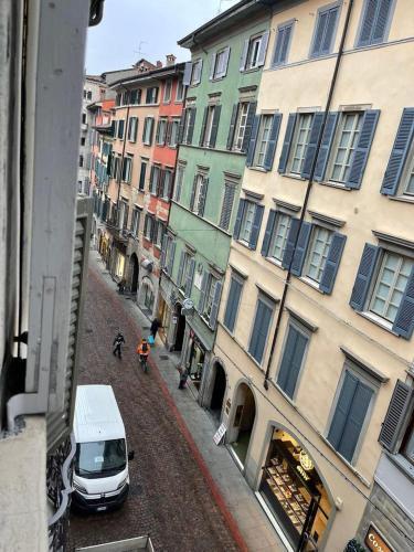 Apartamento Gatto Bianco Bergamo 9
