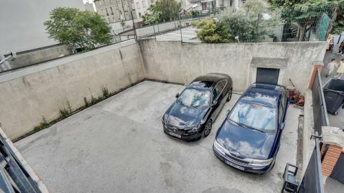 Chic Apart With Parking Near Paris