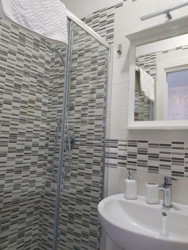 Bed & Breakfast Tanzi Home