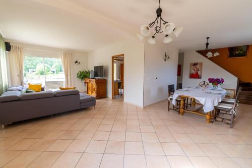 Chambre Priv�e de 12m� Dans Une Maison Toute �quip�e