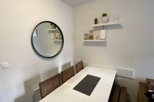 Apartamento La Part Du Lac, Wifi, Terasse, Piscine, V�los