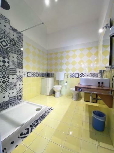 Hostal Bari Rooms Suite Station