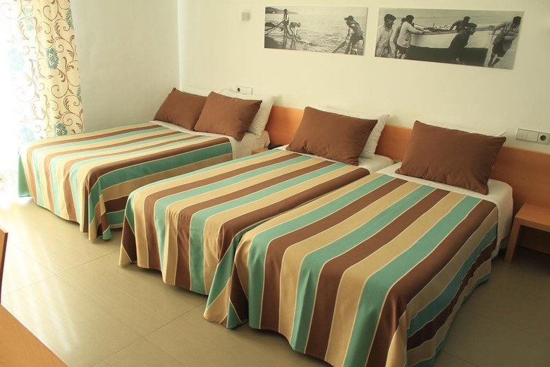 Hotel Albor�n