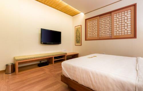 Sunbee Hotel