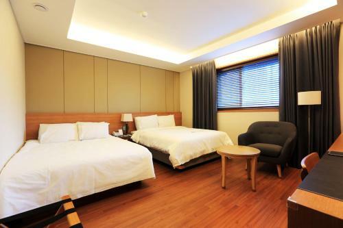 Sunbee Hotel