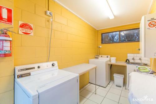 Sandpiper Motel