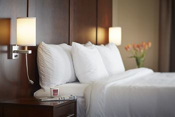 Hotel Comfort Suites Saskatoon