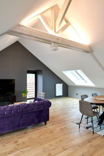 Hostal L'appartement Et Les Suites de Vjl...