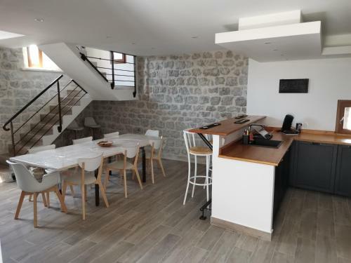 Maison Du Troubadour