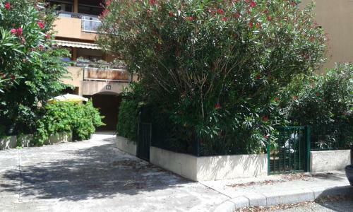 Apartamento Joli Studio Avec Jardinet
