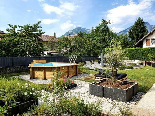 Hostal La Porte Des Alpes