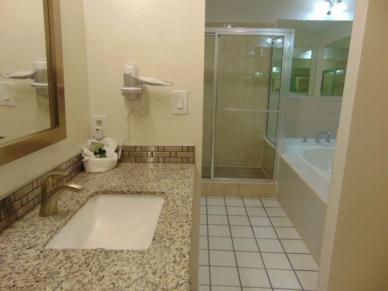 Redac Gateway Hotel Torrance