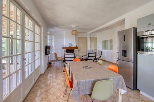 Large House With Garden And Terrace In Bandol