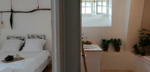 Hostal Abury