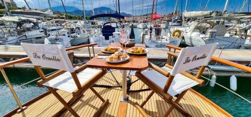 La Ornella - Location Bateau � Quai de Thierry Bourgait