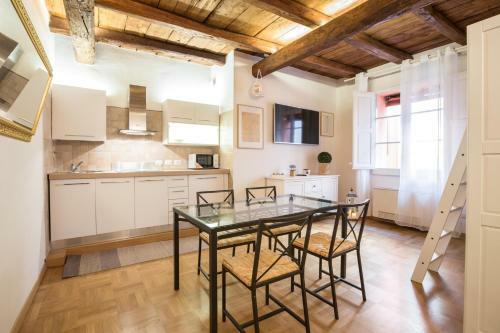 Palazzo Bocchi - The Place Apartments