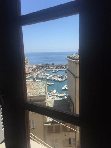 Apartamento 15 Rue Du G�n�ral Carbuccia Ap
