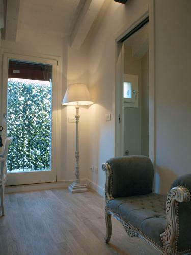 Hostal Cosmopolitan Central Rooms