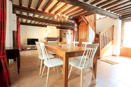 La Maison Au Bord de L Aure