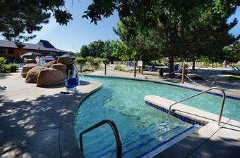 Hotel Polynesian Water Park Resort