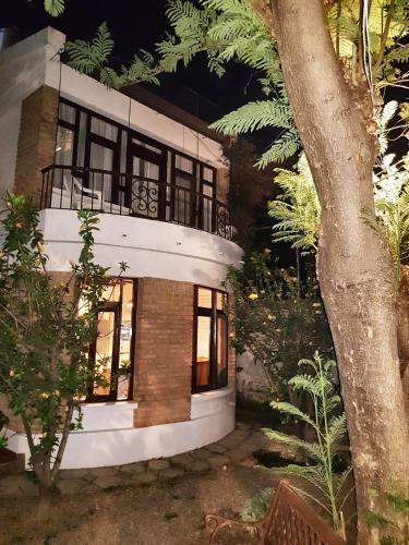 Hostal El Jard�n Suites And Guest House