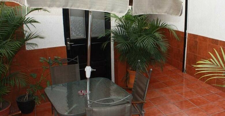 Albergue Hostal Menavi
