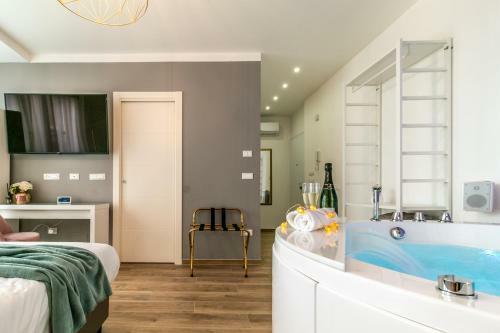 Hostal 4 Star Suite Spa - Self Check-in
