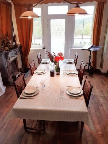 Maison de Campagne En Bordure de For�t