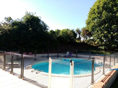 Bed & Breakfast Les Ormes De Belluire